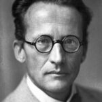 How is Schrödinger’s equation used in quantum computing?