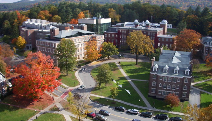 How is the campus security of Quantum University?