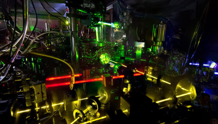 Which is faster atomic clocks or normal clocks?