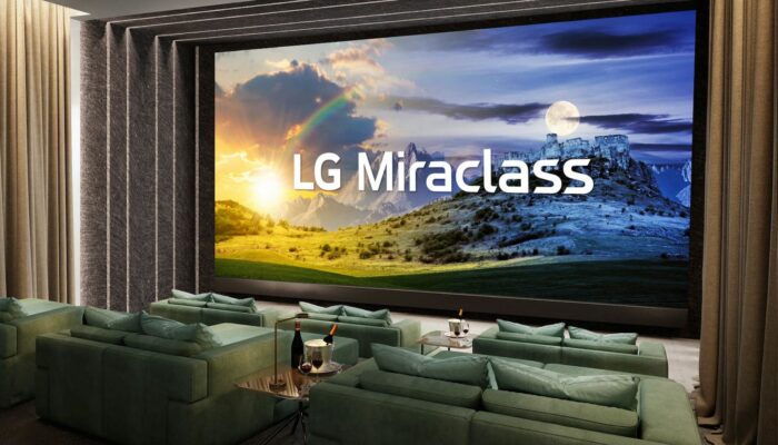 From Crystal to 3D: How Light Control Could Change Screens Forever