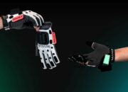 What’s the hardware architecture of Manus quantum-gloves?