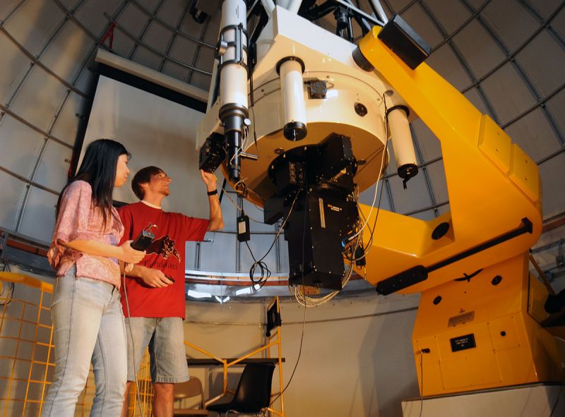 Should You Major in Astrophysics? Honest Pros & Cons